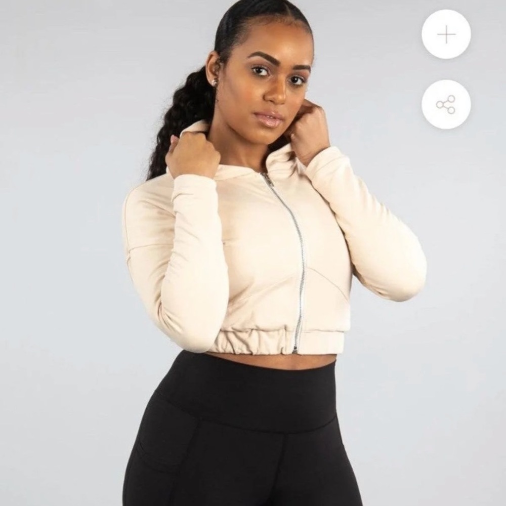 ❌SOLD❌ Buffbunny Crop Hoodie - Picture 2 of 10